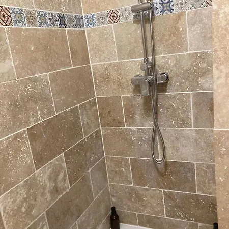Apartment Escapade A